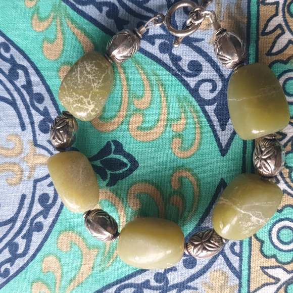 Jade sterling silver bracelet - Picture 2 of 5